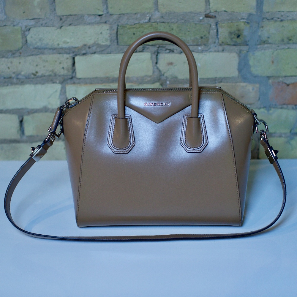 AUTHENTIC - Givenchy Antigona Satchel Bag